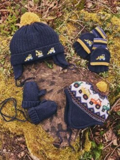 Jojo Maman Bebe JoJo Maman Bébé Navy Tractor Fair Isle Hat -Jojo Maman Bebe C76121s3
