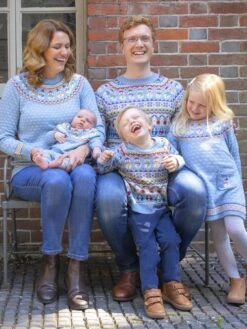 Jojo Maman Bebe JoJo Maman Bébé Blue Snowman Fair Isle Jumper 9 Jojo Maman Bebe JoJo Maman Bébé Blue Snowman Fair Isle Jumper -Jojo Maman Bebe C81002s3